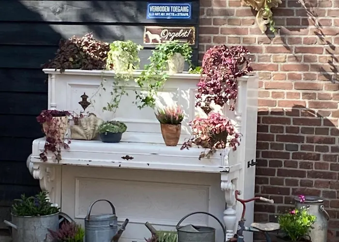 In Two Bed & Breakfast Hulten