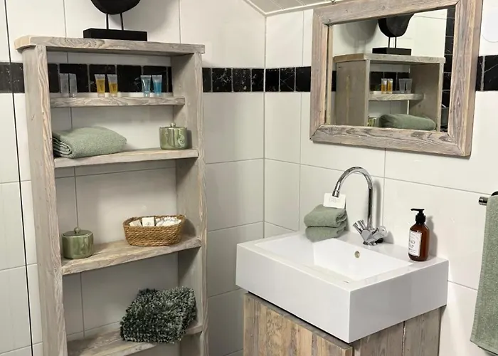 In Two Bed & Breakfast 4*