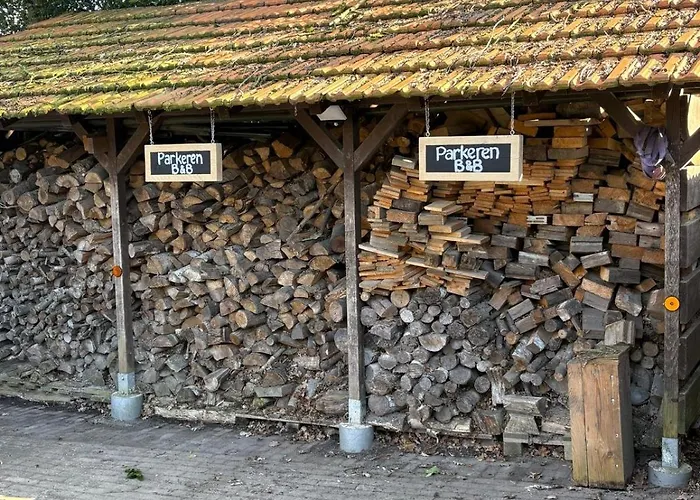 In Two Отель типа 