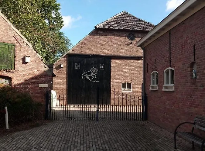 In Two Alojamento de Acomodação e Pequeno-almoço 4*